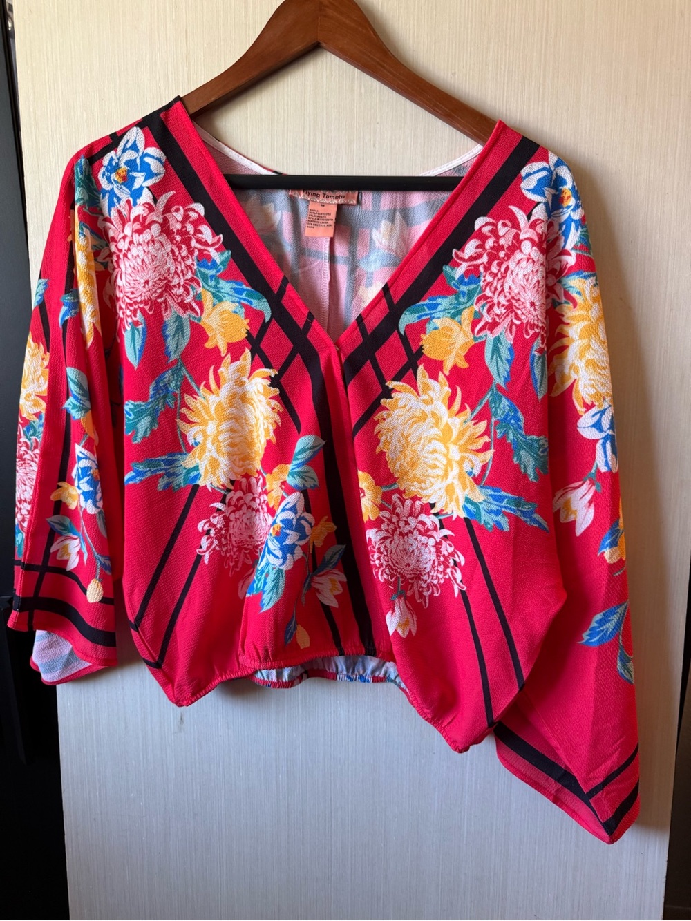 Flying Tomatoe Bright Floral V-Neck Women’s Top - Red